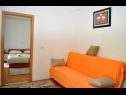 Appartements et chambres Ljuba - 130 meter from sea SA1(2), SA2(2+1), SA6(2+1), A4(2+1), R3(2+1), R7(2+1) Makarska - Riviera de Makarska  - Appartement - A4(2+1): séjour