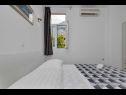 Appartements Petar - 200 m from beach: A1(4) Makarska - Riviera de Makarska  - Appartement - A1(4): chambre &agrave; coucher