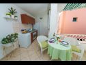 Appartements Palmina - comfort apartment: A1 veliki (6),  A2 žuti (4+1), A3 lila (2), SA4 bijeli (2) Makarska - Riviera de Makarska  - Studio appartement - SA4 bijeli (2): cuisine