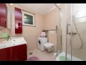 Appartements Palmina - comfort apartment: A1 veliki (6),  A2 žuti (4+1), A3 lila (2), SA4 bijeli (2) Makarska - Riviera de Makarska  - Studio appartement - SA4 bijeli (2): salle de bain W-C