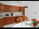 Appartements Angel - nice garden: A1(4), SA(2) Makarska - Riviera de Makarska  - Appartement - A1(4): cuisine salle à manger