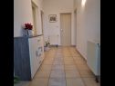 Appartements Damir A1(4) Tucepi - Riviera de Makarska  - Appartement - A1(4): couloir