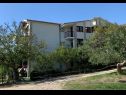 Appartements Antisa - with playground: A1 jug(4+1), A2 sjever(4) Tucepi - Riviera de Makarska  - maison