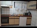 Appartements Zorica - with view: A1(4+1), SA2(2+1), SA3(2+1), SA4(2+1), A5(10+1) Marusici - Riviera de Omis  - Appartement - A5(10+1): cuisine