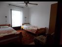 Appartements Zorica - with view: A1(4+1), SA2(2+1), SA3(2+1), SA4(2+1), A5(10+1) Marusici - Riviera de Omis  - Appartement - A5(10+1): chambre &agrave; coucher