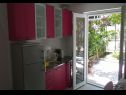 Appartements Tom - 500 m from sea: A1(2+2) Omis - Riviera de Omis  - Appartement - A1(2+2): cuisine