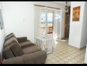 Appartements Mirja - only 50 m from sea: A1(2+2) Pisak - Riviera de Omis  - Appartement - A1(2+2): séjour