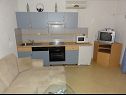 Appartements VP SA2(2), A3(3), A4(2+3), A5(3), A6(2+2) Stanici - Riviera de Omis  - Appartement - A6(2+2): cuisine salle à manger