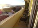 Appartements Don - 90m from the sea: A4(5), SA1 2S(2), SA2 2R(2) Dinjiska - Île de Pag  - Appartement - A4(5): terrasse
