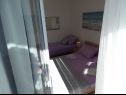 Appartements Don - 90m from the sea: A4(5), SA1 2S(2), SA2 2R(2) Dinjiska - Île de Pag  - Appartement - A4(5): chambre &agrave; coucher