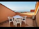 Appartements et chambres Cherry - relax & chill by the pool: A1(2+2), A2(2+2), A3(2+2), A4(2+1), A5(2), R1(2) Novalja - Île de Pag  - Appartement - A3(2+2): terrasse