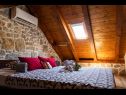 Maisons de vacances Three holiday homes: H1 Azur (4), H2 Wood (4), H3 Ston (4+2) Orebic - Péninsule de Peljesac  - Croatie  - H2 Wood (4): chambre &agrave; coucher