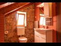 Maisons de vacances Three holiday homes: H1 Azur (4), H2 Wood (4), H3 Ston (4+2) Orebic - Péninsule de Peljesac  - Croatie  - H3 Ston (4+2): salle de bain W-C