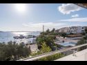Appartements Ante - 10 m from sea: A1(6) Srima - Riviera de Sibenik  - vue du balcon (maison et environs)