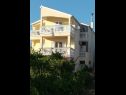 Appartements Marija - 100 m from beach: A1(4), A2(4), A3(4), A4(3), A5(2+1) Tribunj - Riviera de Sibenik  - maison