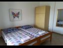 Appartements Marija - 100 m from beach: A1(4), A2(4), A3(4), A4(3), A5(2+1) Tribunj - Riviera de Sibenik  - Appartement - A1(4): chambre &agrave; coucher