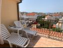 Appartements Ivica - 300 m from sea: A1(6) Tribunj - Riviera de Sibenik  - Appartement - A1(6): terrasse