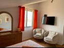 Appartements Ivica - 300 m from sea: A1(6) Tribunj - Riviera de Sibenik  - Appartement - A1(6): chambre &agrave; coucher