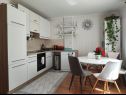 Appartements Bionda - seafront : SA1(2+1), A2(4+1) Zaboric - Riviera de Sibenik  - Appartement - A2(4+1): cuisine salle à manger