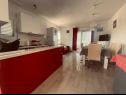Appartements Modesty - comfortable : A1(4) Necujam - Île de Solta  - Appartement - A1(4): cuisine salle à manger