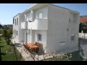 Appartements Ivica - parking: A1(4+2), A2(4+1) Kastel Gomilica - Riviera de Split  - maison