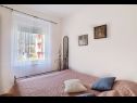  Monika - free parking: A1(2+1) Kastel Luksic - Riviera de Split  - Appartement - A1(2+1): chambre &agrave; coucher