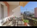 Appartements Vana - 400 m from beach: A1(4+1) Kastel Novi - Riviera de Split  - Appartement - A1(4+1): terrasse