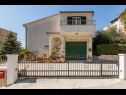 Maisons de vacances Peace - rustic and dalmatian stone: H(7+3) Kastel Sucurac - Riviera de Split  - Croatie  - maison