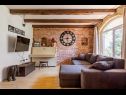 Maisons de vacances Peace - rustic and dalmatian stone: H(7+3) Kastel Sucurac - Riviera de Split  - Croatie  - H(7+3): séjour