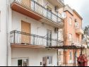 Appartements Knez 1 - 50 m from beach: A3(4) Podstrana - Riviera de Split  - maison