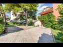 Appartements Vini- beautiful garden and terrase A4(4+2) Podstrana - Riviera de Split  - maison