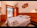 Appartements Branka - 50 m from beach: A1(2+2) Podstrana - Riviera de Split  - Appartement - A1(2+2): chambre &agrave; coucher