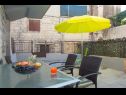 Appartements Zdrav - with big terrace: A1(4) Split - Riviera de Split  - maison