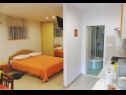 Appartements Davor -  in city centre: SA1(2) Split - Riviera de Split  - Studio appartement - SA1(2): chambre &agrave; coucher
