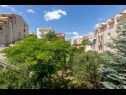 Appartements Jurica - 300 m from sea: A1 Lea(2+1), A2 Roko(2+1) Split - Riviera de Split  - végétation (maison et environs)