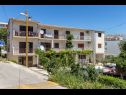 Appartements Jurica - 300 m from sea: A1 Lea(2+1), A2 Roko(2+1) Split - Riviera de Split  - maison