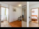 Appartements Neda - charming and comfy : A1(3) Split - Riviera de Split  - Appartement - A1(3): couloir