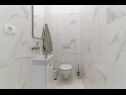 Appartements Lux 3 - heated pool: A5(4+2), A6(4+2) Marina - Riviera de Trogir  - Appartement - A6(4+2): salle de bain W-C