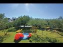 Maisons de vacances Viki - with heated pool: H(6+1) Plano - Riviera de Trogir  - Croatie  - aire de jeux enfants