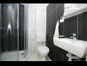 Maisons de vacances Viki - with heated pool: H(6+1) Plano - Riviera de Trogir  - Croatie  - H(6+1): salle de bain W-C