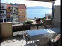 Appartements Milka - 100m from the sea A1(4), A2(2+1) Seget Donji - Riviera de Trogir  - terrasse commune (maison et environs)
