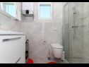 Appartements Iva - great view: A1(4) Seget Donji - Riviera de Trogir  - Appartement - A1(4): salle de bain W-C