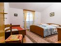 Appartements VV A1(2+1), A2(5), A3(7) Seget Vranjica - Riviera de Trogir  - Appartement - A2(5): chambre &agrave; coucher