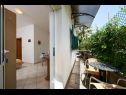 Appartements Mare - 30 m from pebble beach: SA1(2), SA2(2), A3(4), A4(4), A5(8) Seget Vranjica - Riviera de Trogir  - Studio appartement - SA1(2): terrasse