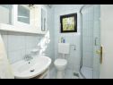 Appartements Kata - 100m from sea: A1(4+1) Seget Vranjica - Riviera de Trogir  - Appartement - A1(4+1): salle de bain W-C