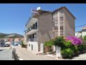 Appartements Snješka  - 20 m from the sea : A1(9), A2(6+2) Seget Vranjica - Riviera de Trogir  - maison