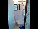 Maisons de vacances Ivica - charming house next to the sea H(2+2) Sevid - Riviera de Trogir  - Croatie  - H(2+2): salle de bain W-C