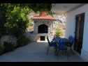 Appartements Mil - 80m from the sea A1(4+1), A2(2) Sevid - Riviera de Trogir  - barbecue