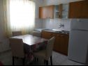 Appartements Gor A1(2+2), B2(2+2) Sevid - Riviera de Trogir  - Appartement - B2(2+2): cuisine salle à manger