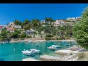 Appartements Bosiljka - by the sea: A1(5), A2(5), SA3(2) Sevid - Riviera de Trogir  - végétation (maison et environs)